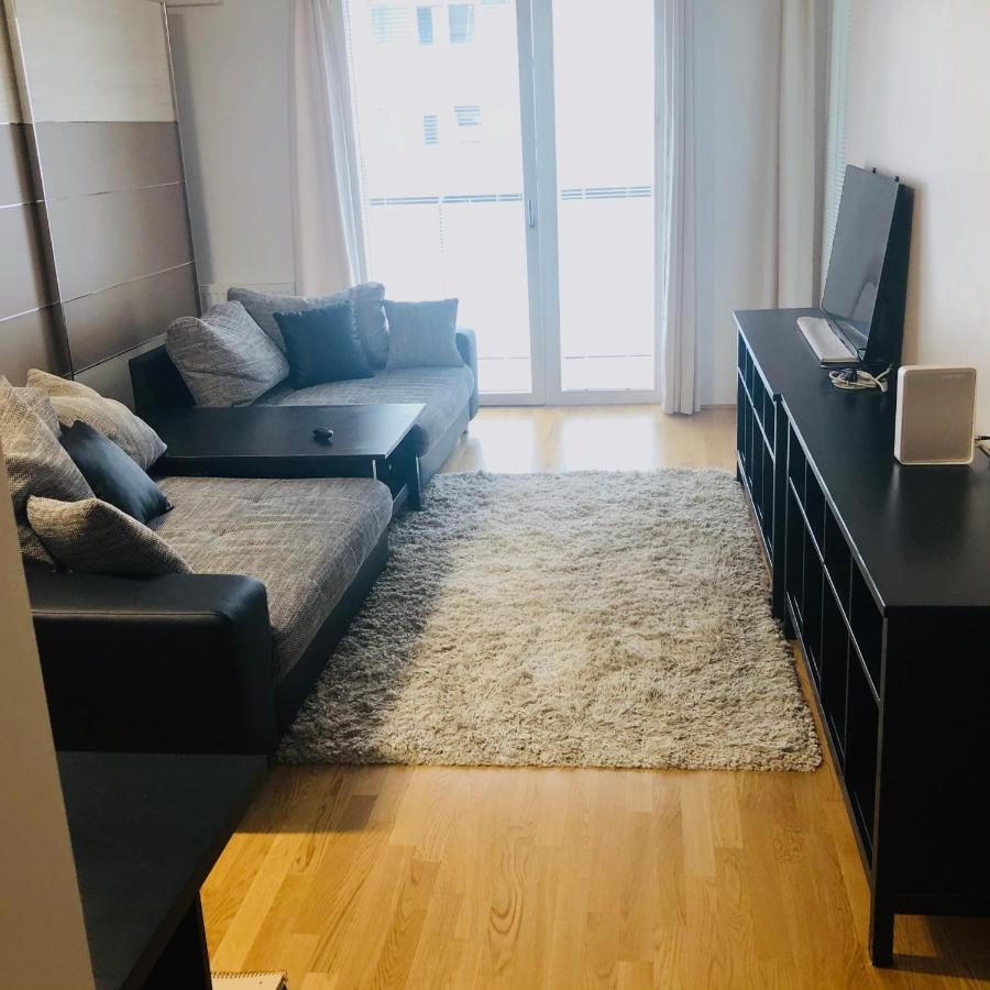 Amazing Austria Center Apartment Near Uno City Viena Exterior foto