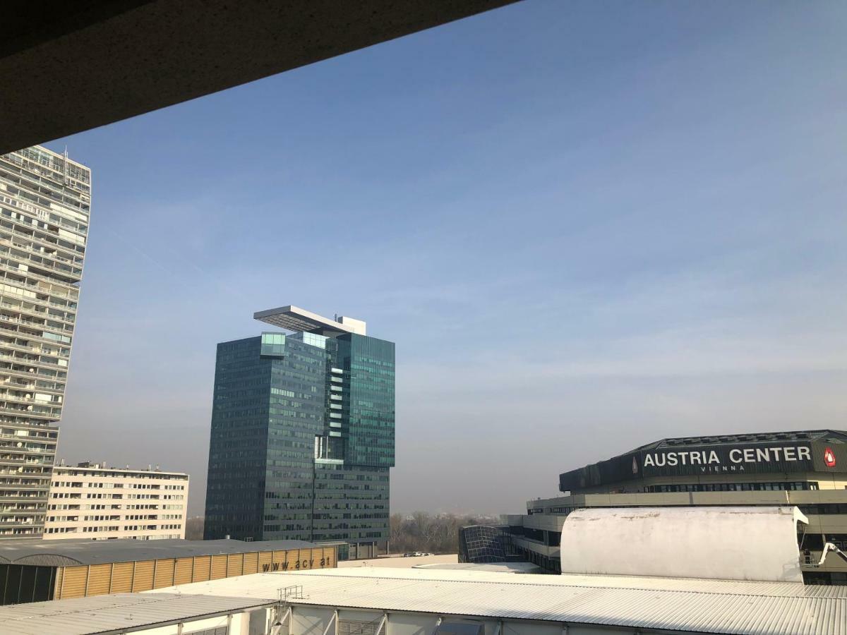 Amazing Austria Center Apartment Near Uno City Viena Exterior foto